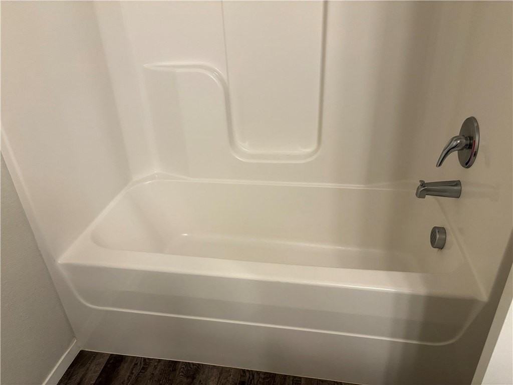 705 Nw 71st Ave - Photo 6 of 10