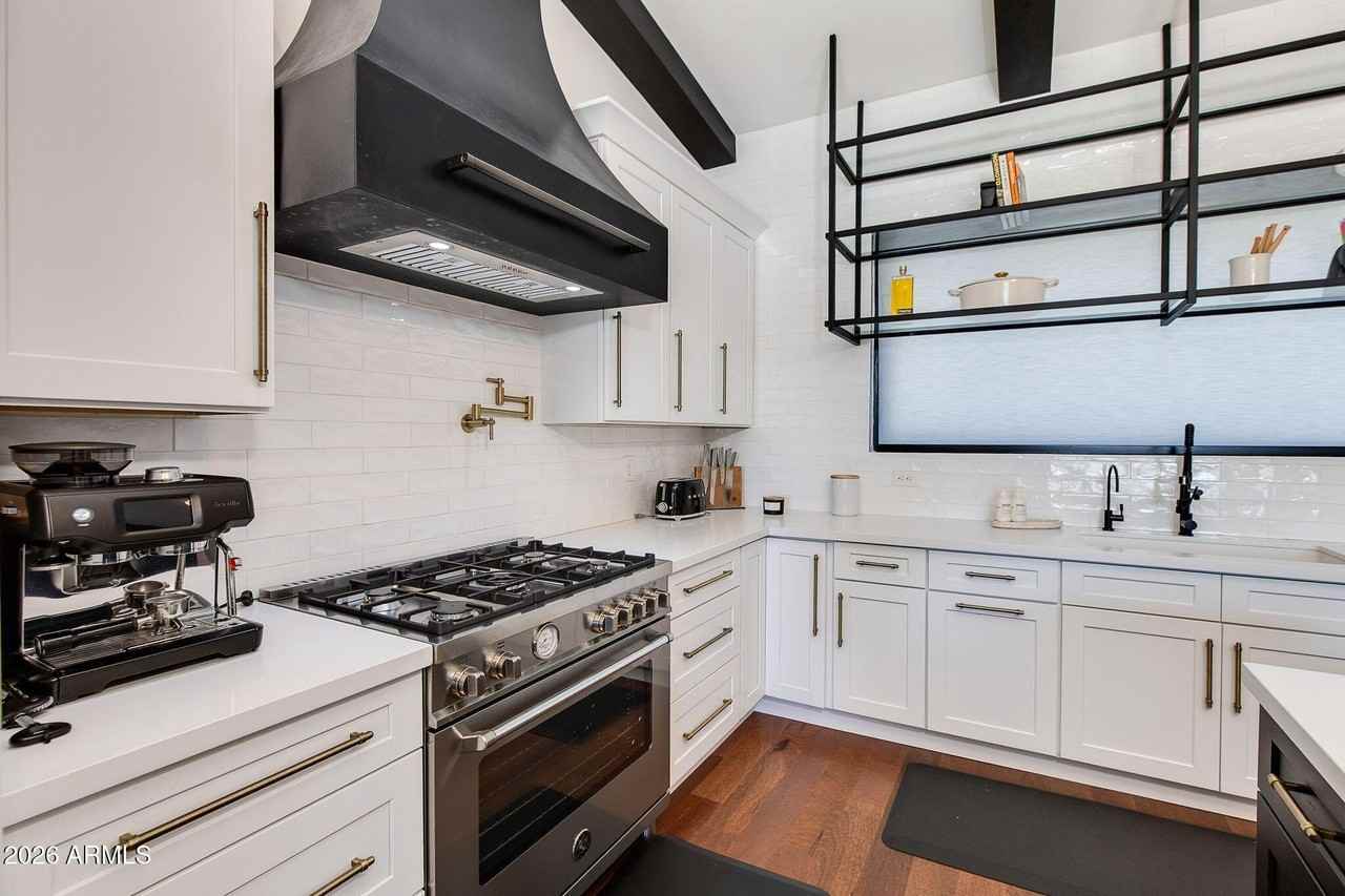 3443 E Campbell Ave - Photo 4 of 22
