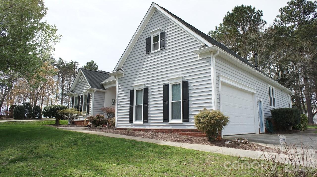 10442 Chelsea Bay Dr - Photo 3 of 48