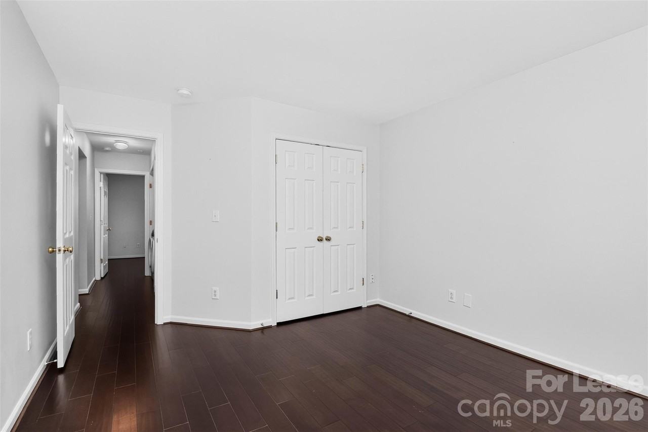 1713 Summit Ridge Ln - Photo 5 of 30
