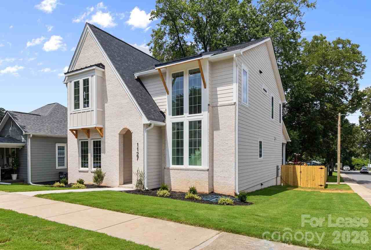 1127 Allen St - Photo 2 of 48