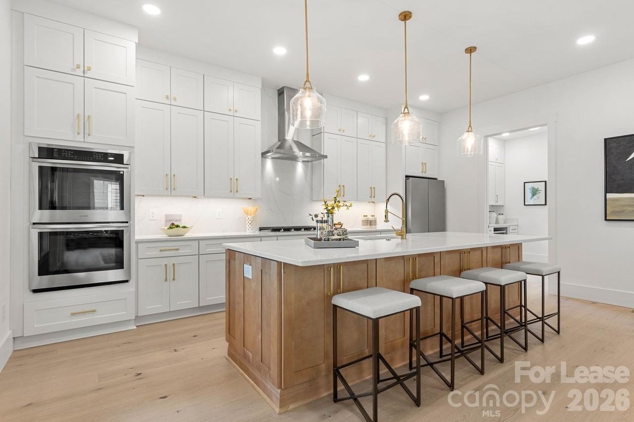 1127 Allen St - Photo 5 of 48