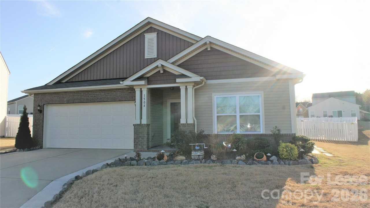 1504 Chilford Ct - Photo 2 of 35
