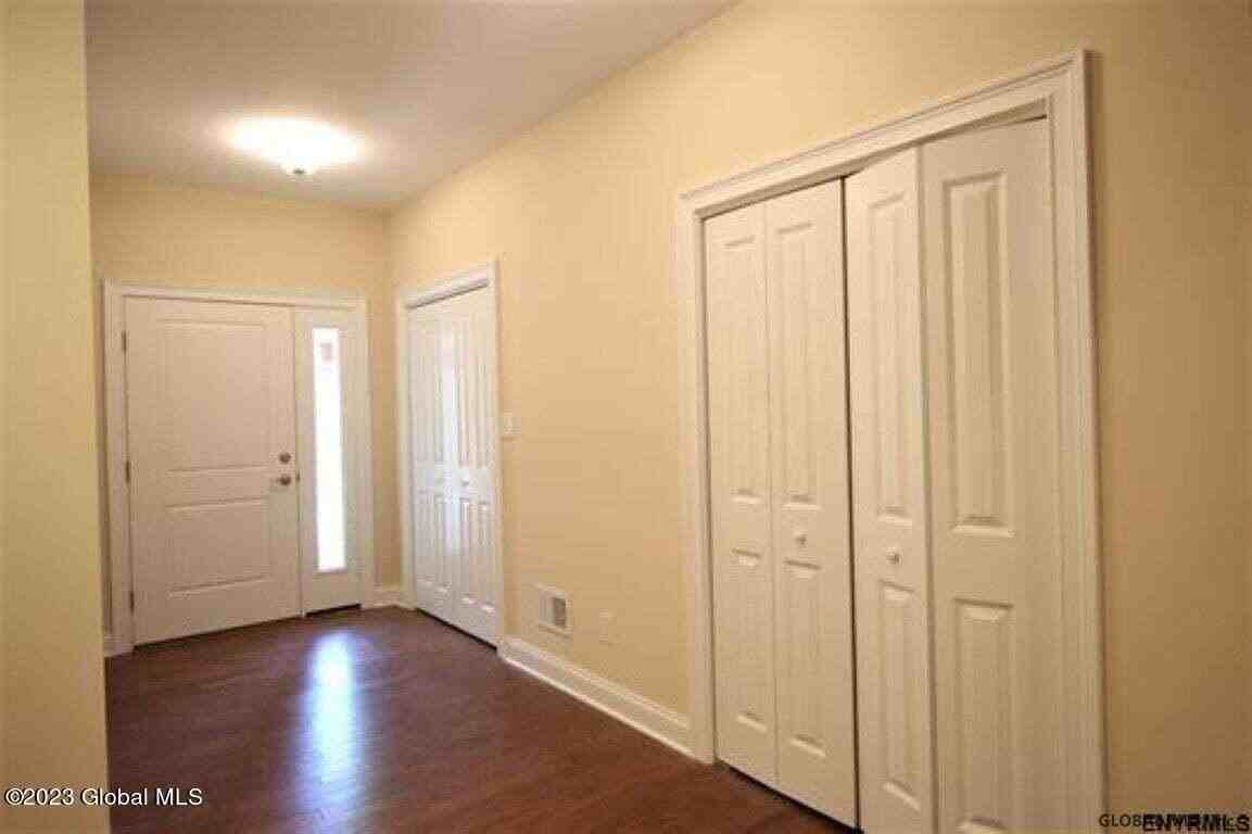 616 Lois Ln - Photo 3 of 33