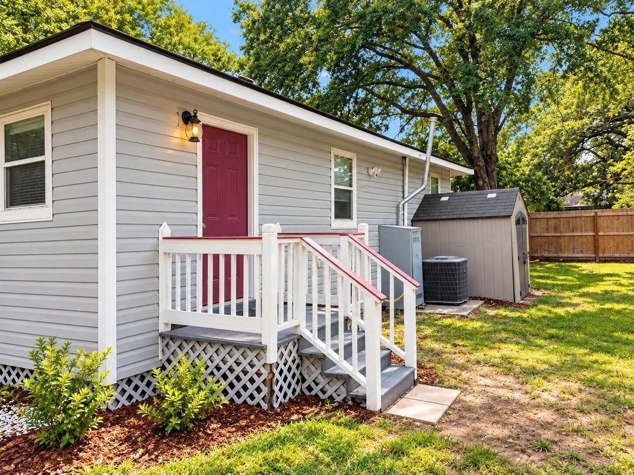 1022 Seaside Ln - Photo 2 of 10