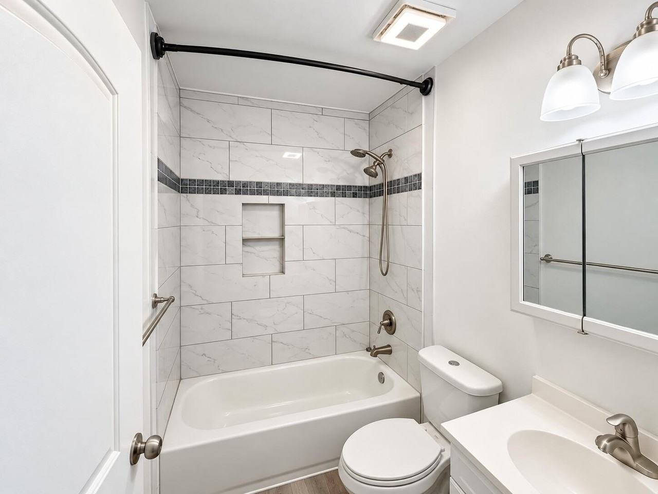 1022 Seaside Ln - Photo 7 of 10