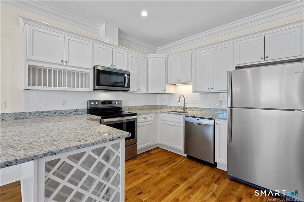 73 W Main St #2 - Photo 4 of 17