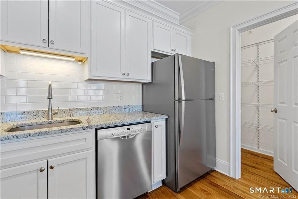 73 W Main St #2 - Photo 5 of 17