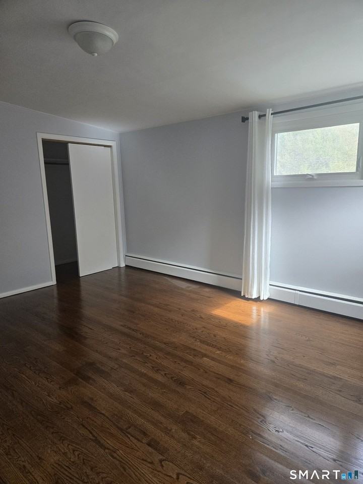 33 Wagon Wheel Ct - Photo 5 of 16