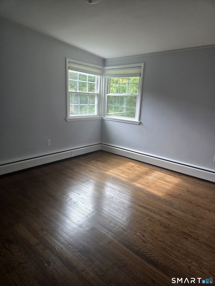 33 Wagon Wheel Ct - Photo 6 of 16