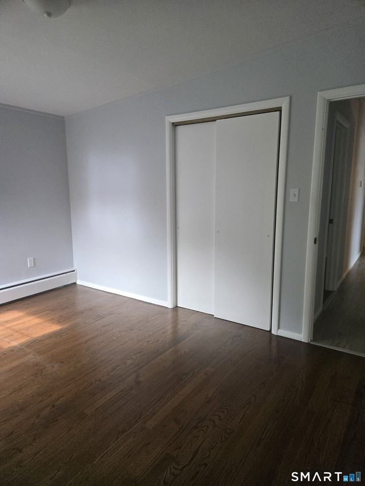 33 Wagon Wheel Ct - Photo 7 of 16