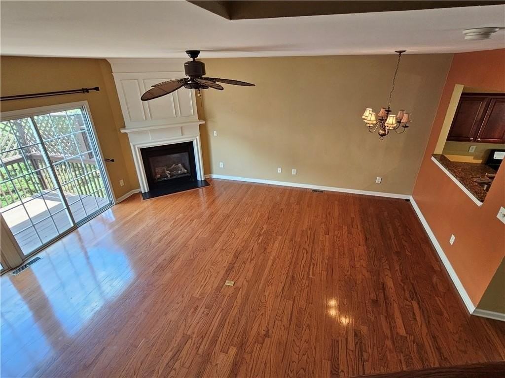 1367 Thornborough Dr - Photo 5 of 32