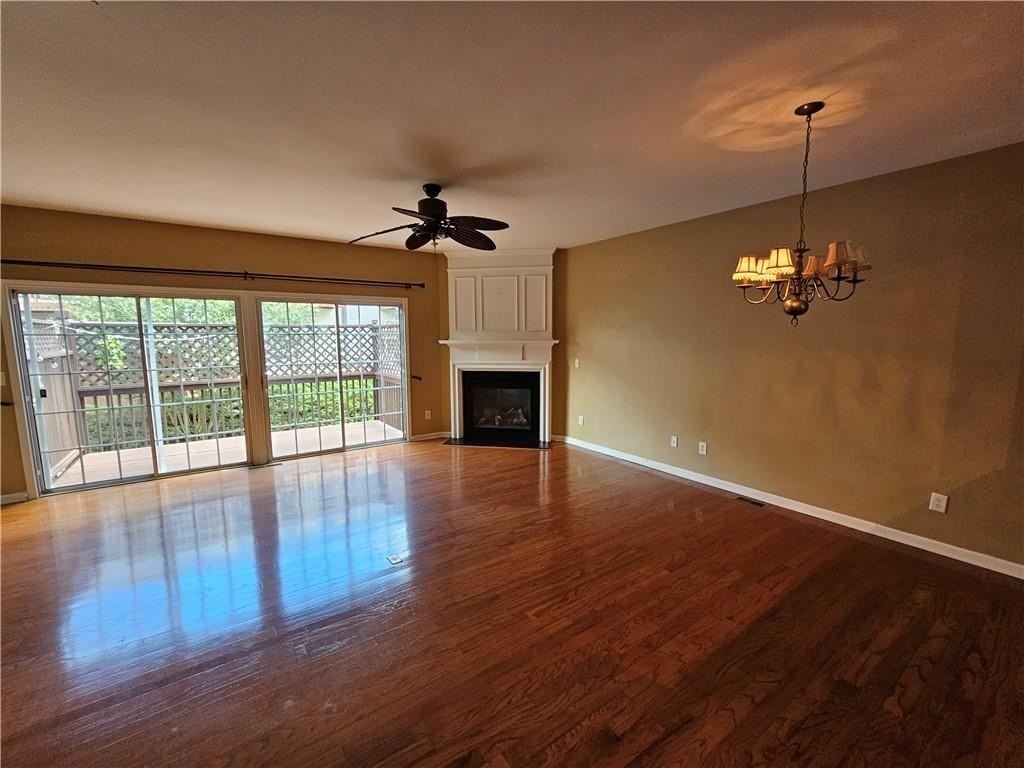 1367 Thornborough Dr - Photo 6 of 32