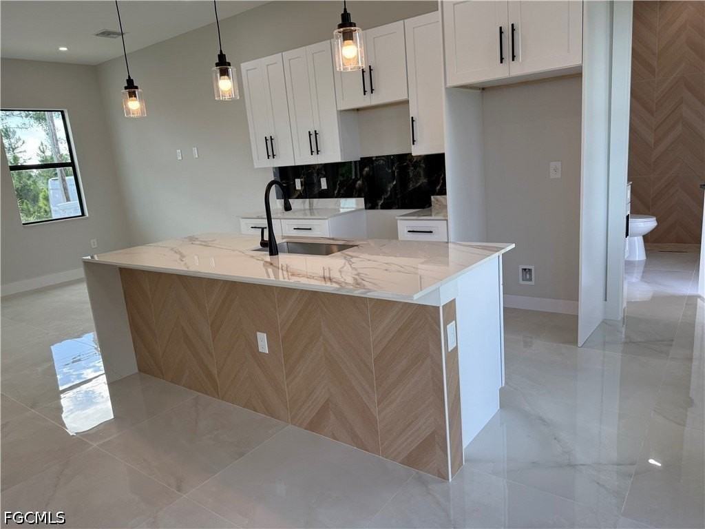 824 Dawhert Ave S - Photo 7 of 38