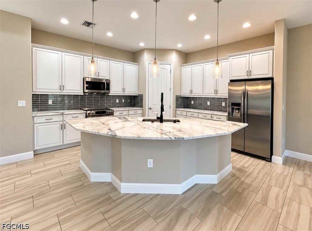 12725 Astor Pl - Photo 3 of 15