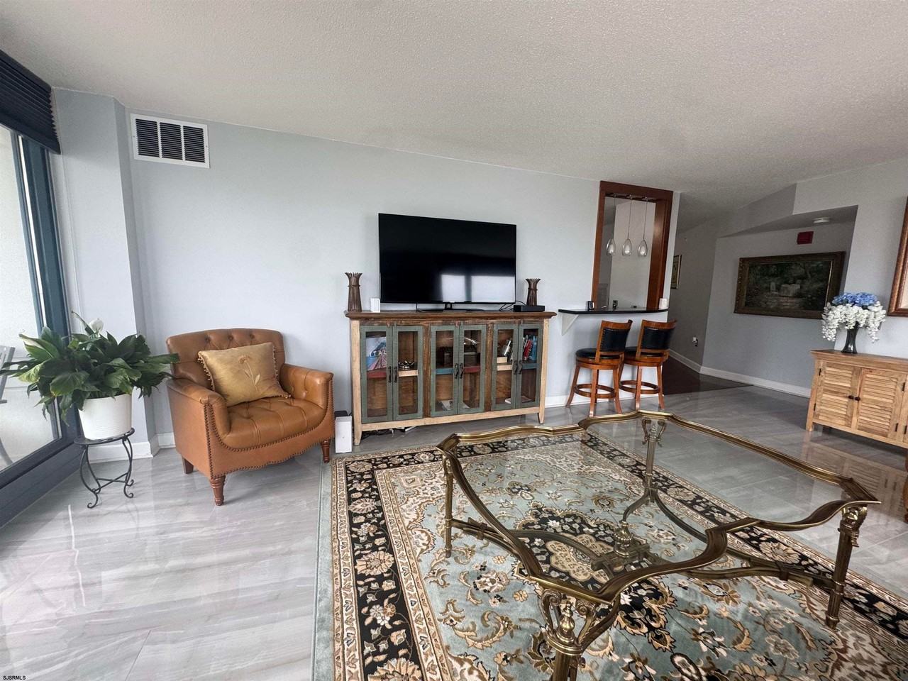 526 Pacific Ave - Photo 7 of 22