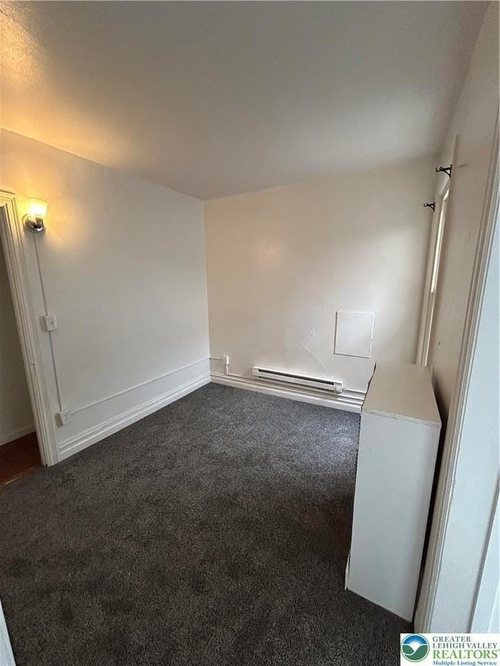 1137 W Linden St - Photo 6 of 22