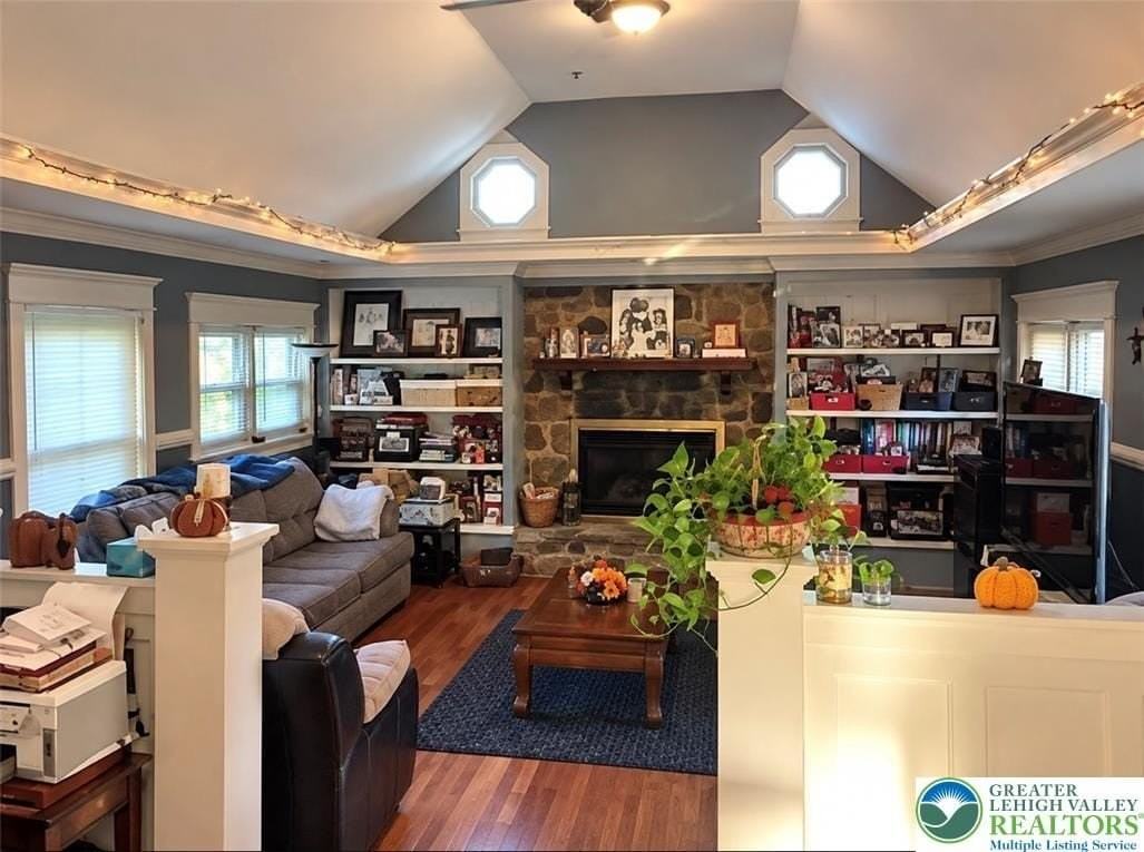 1213 Stanley Ave - Photo 3 of 12