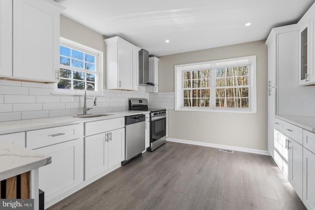 221 Oak Ln - Photo 6 of 16