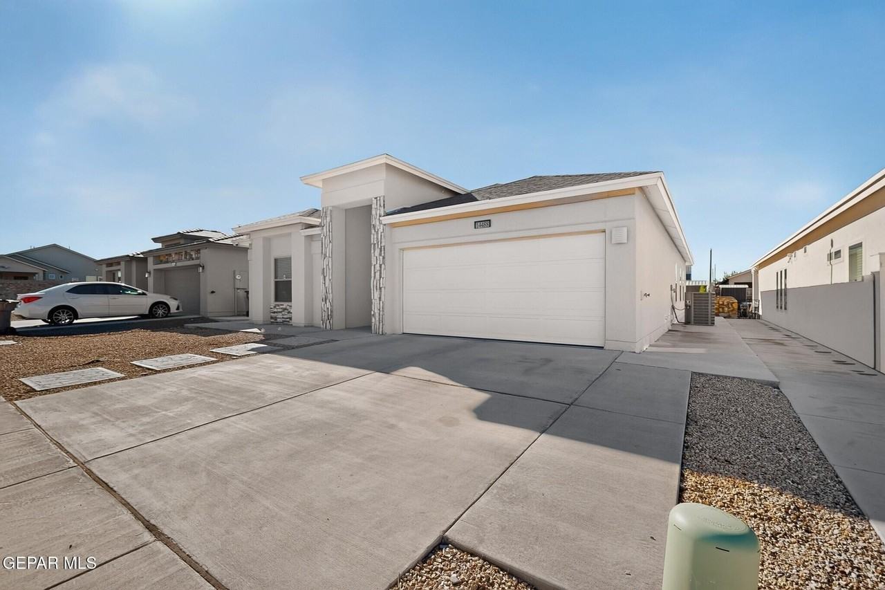 14488 Johnny Mata Dr - Photo 3 of 42