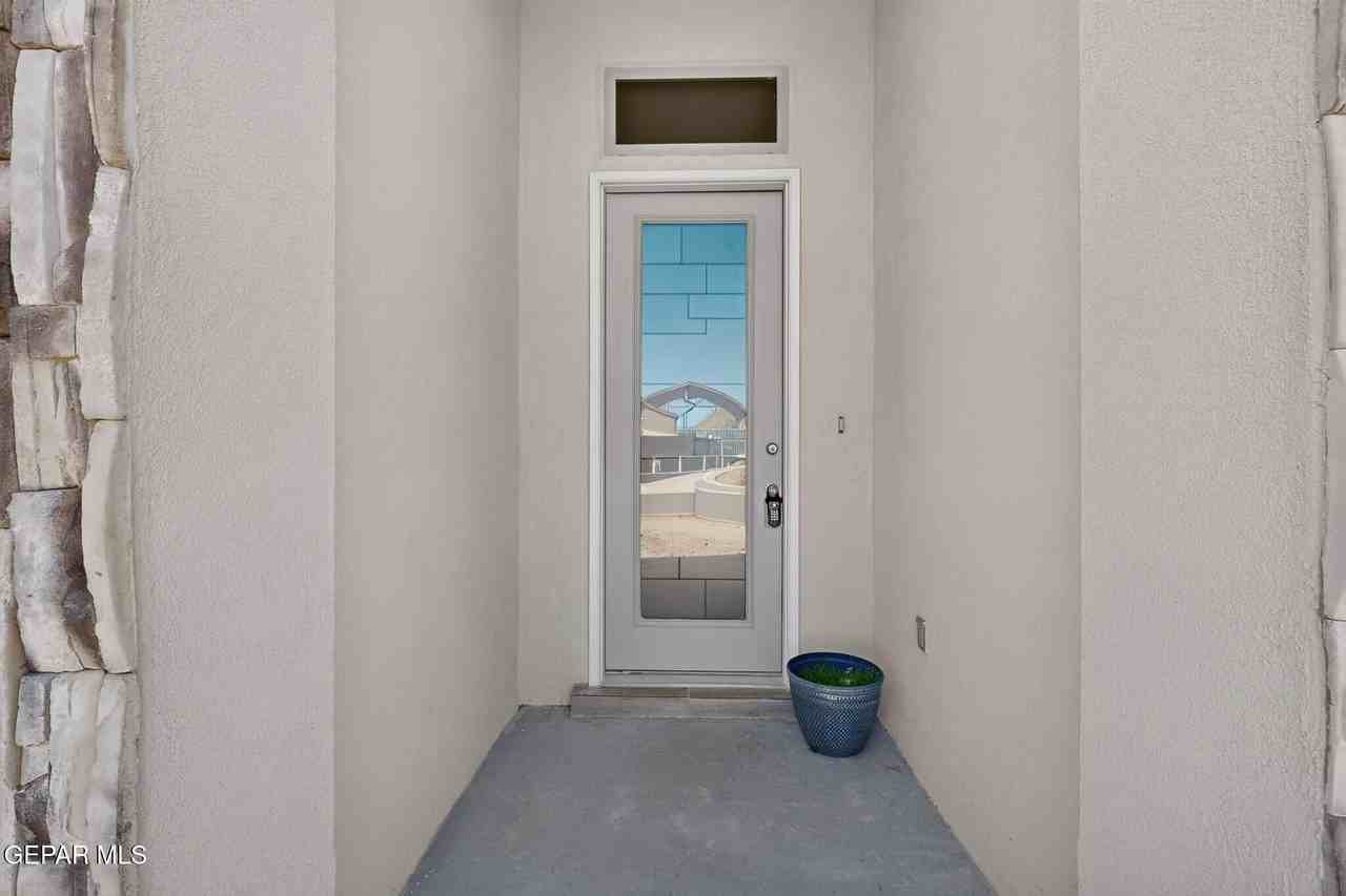 14488 Johnny Mata Dr - Photo 5 of 42