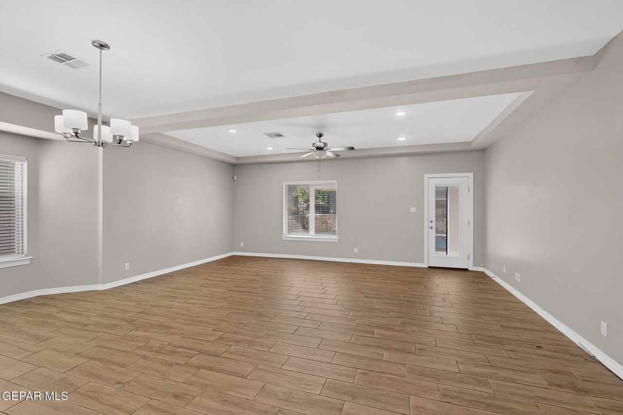 14488 Johnny Mata Dr - Photo 6 of 42