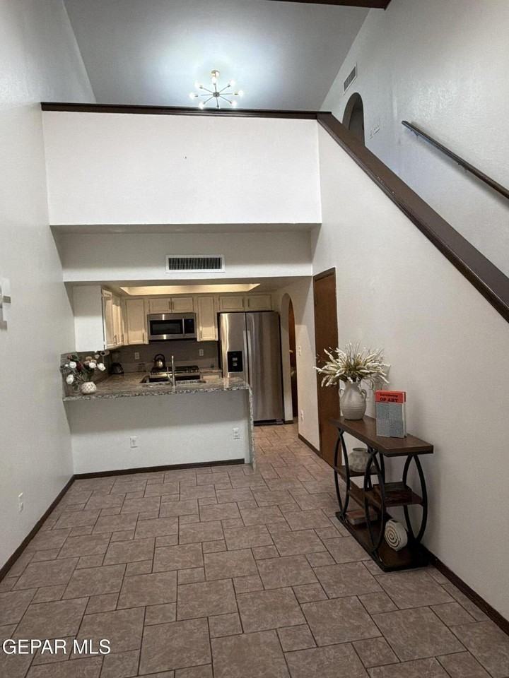 142 Belvidere St #A - Photo 2 of 6