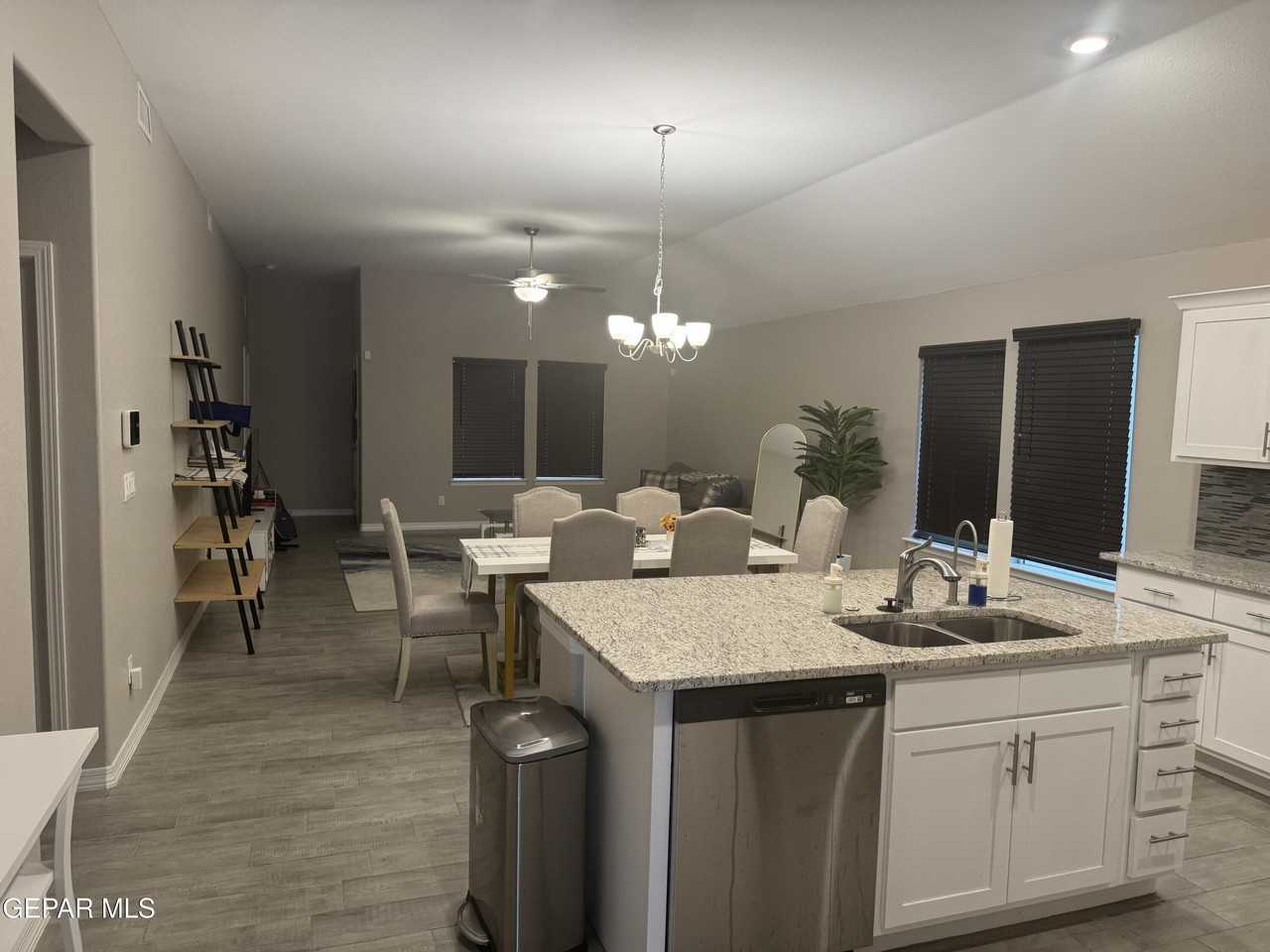 13237 Coldham St - Photo 2 of 8