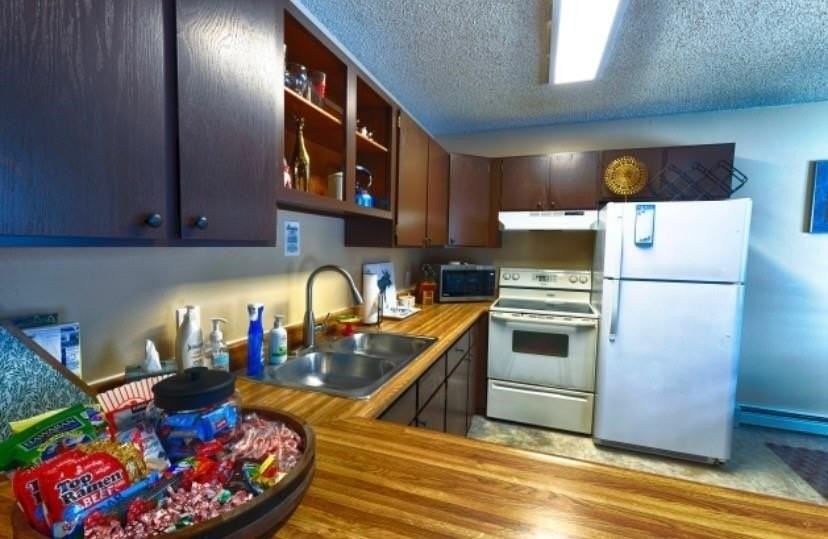 638 Ouida Way - Photo 5 of 10