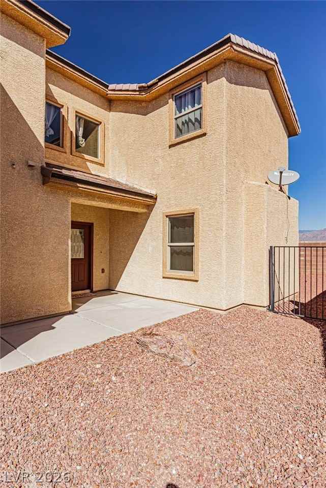 4420 Penguin Ave - Photo 6 of 39
