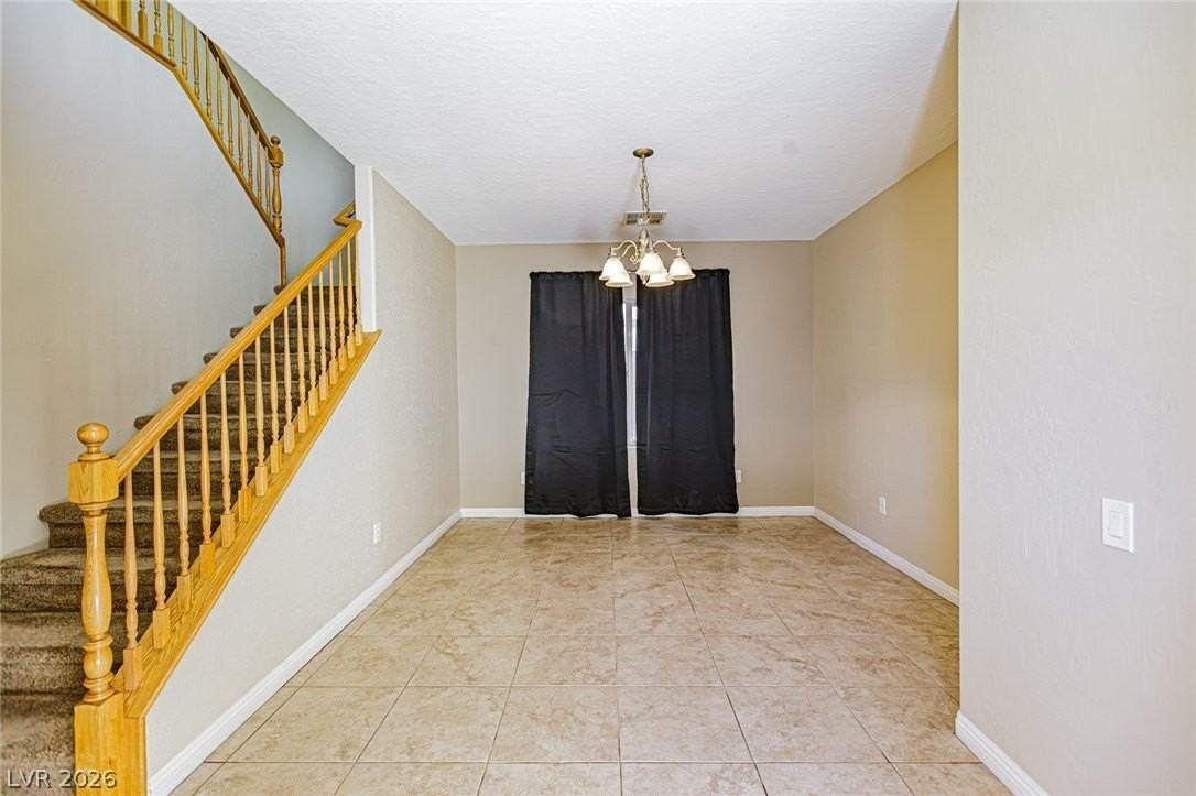 4420 Penguin Ave - Photo 7 of 39