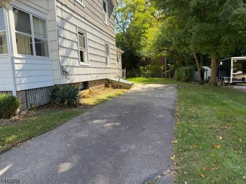 32 Willard St - Photo 2 of 27