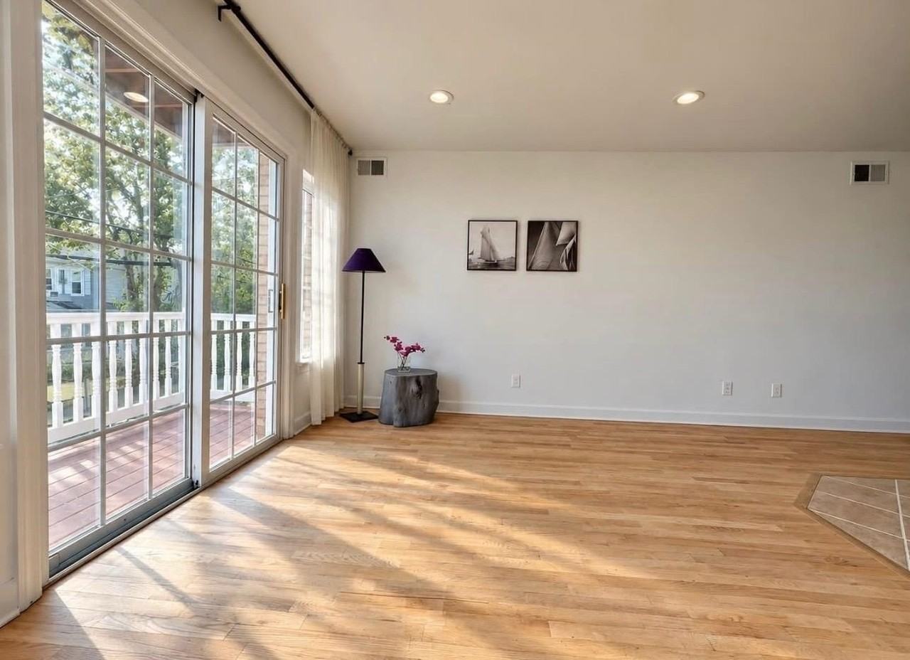 40 Williams Ave #1 - Photo 3 of 12