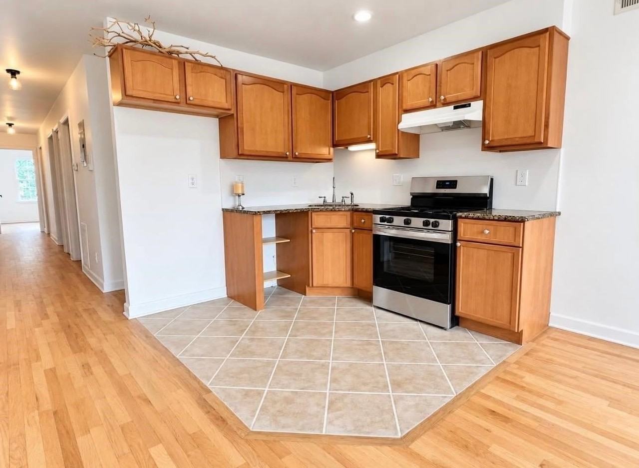 40 Williams Ave #1 - Photo 5 of 12