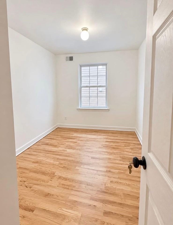 40 Williams Ave #1 - Photo 7 of 12