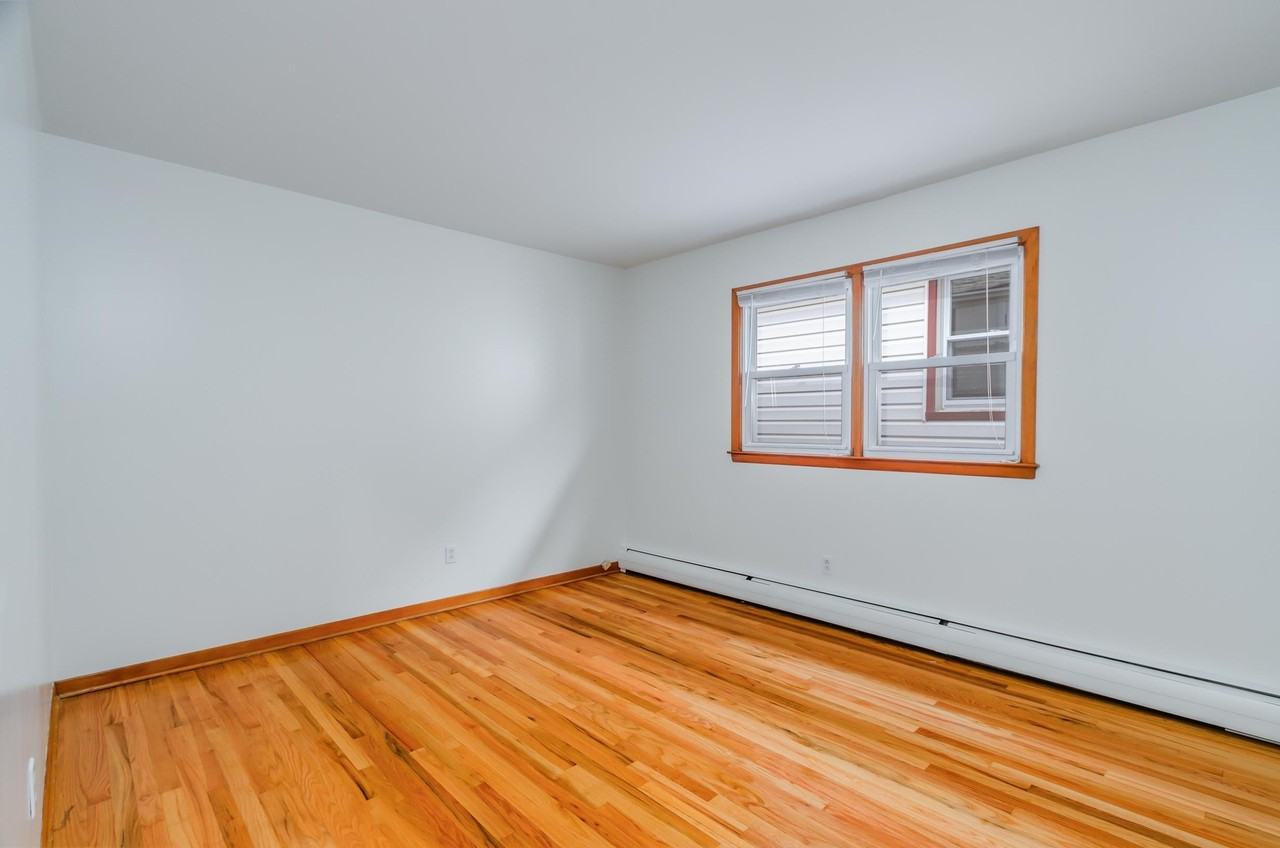 180 W 3rd St - Photo 5 of 15