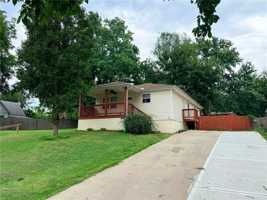 featured image of 109 S Crysler Ave