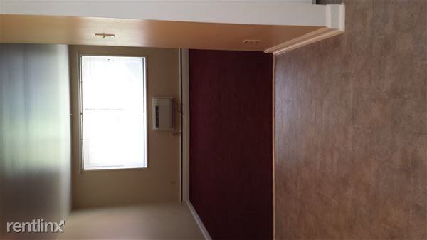 967 Grafton Ave #3 - Photo 3 of 7