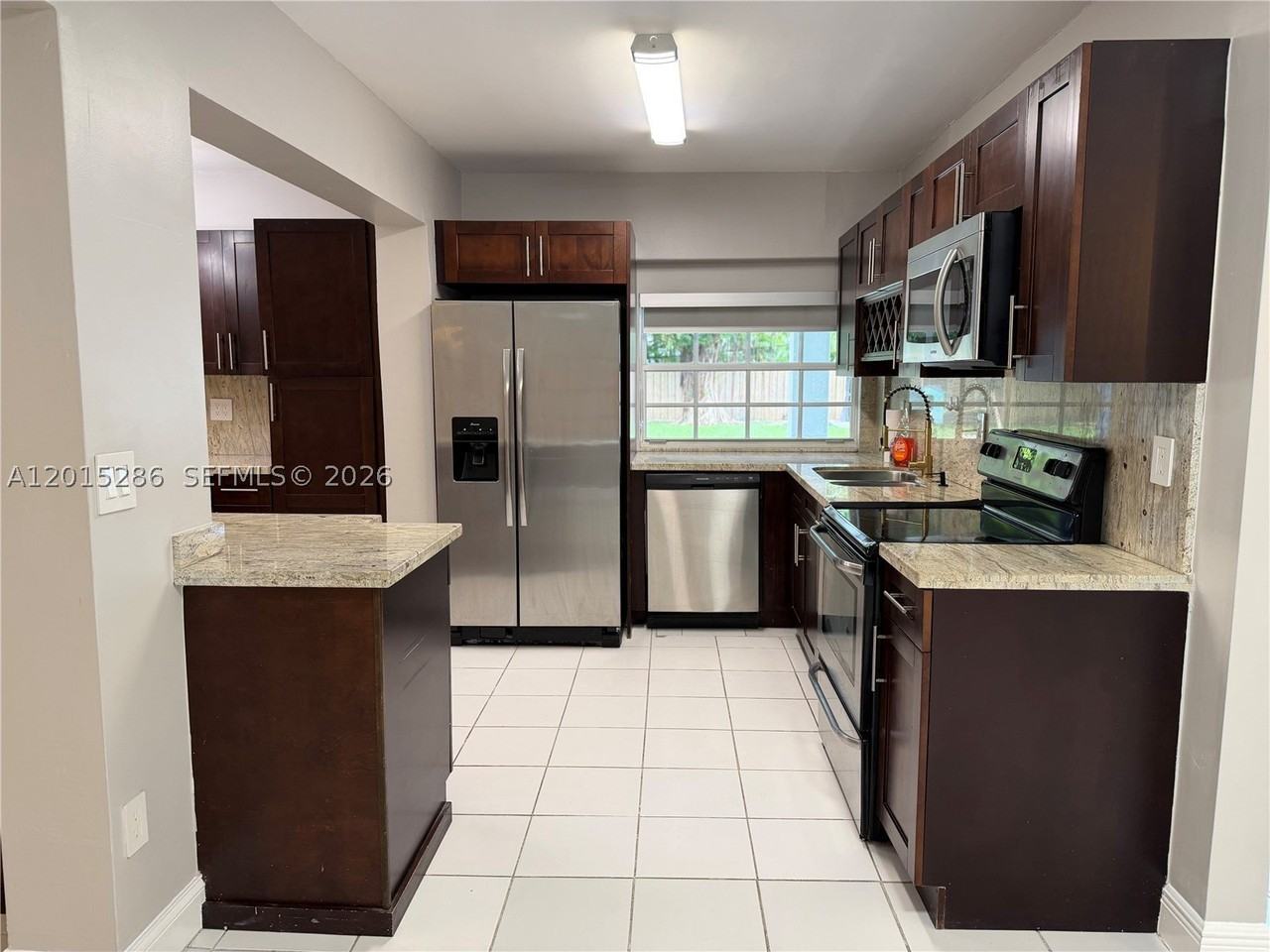 7425 Sw 118th St #0 - Photo 4 of 21