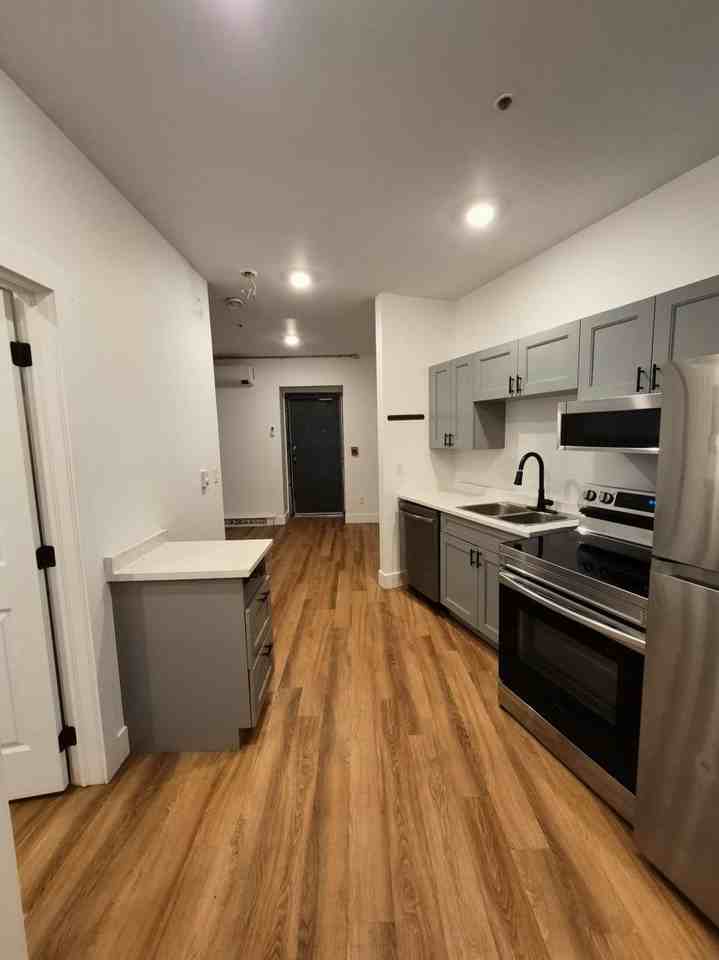 199 Union St - Photo 2 of 8