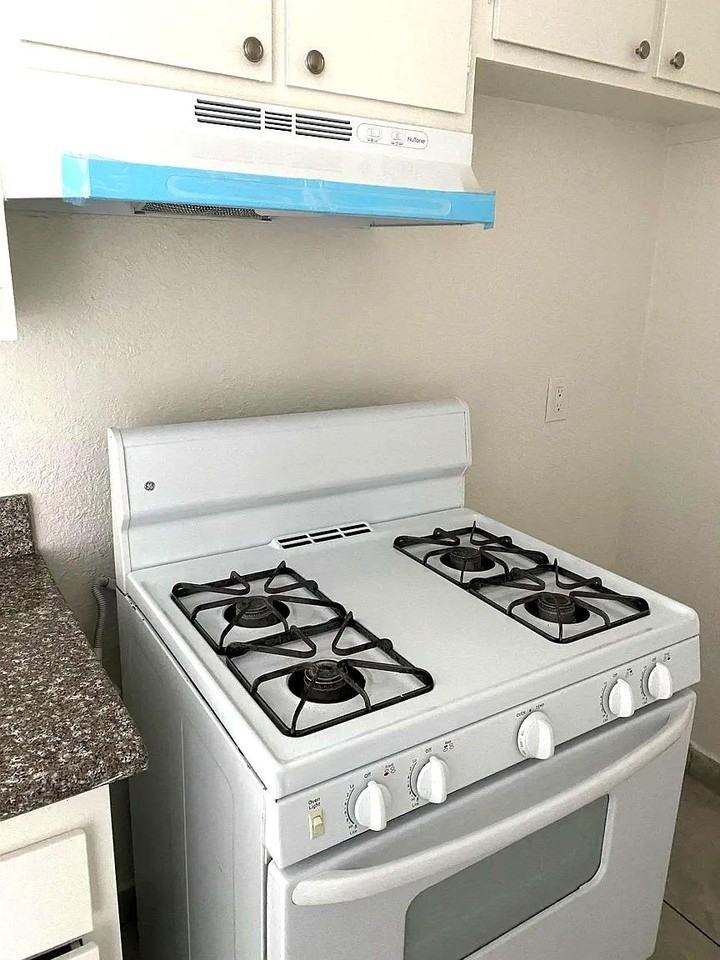 14000 Foothill Blvd - Photo 2 of 10