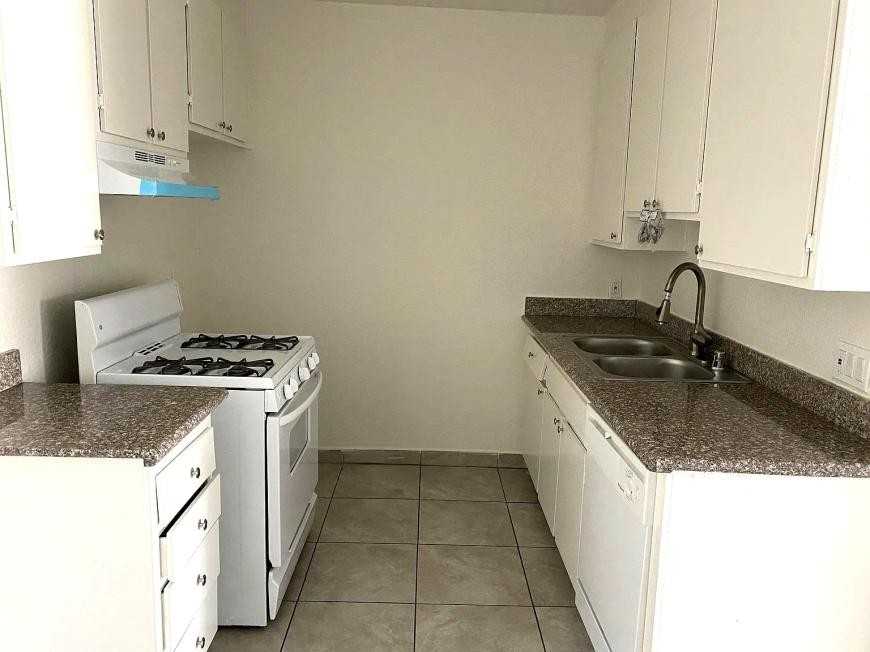 14000 Foothill Blvd - Photo 5 of 10