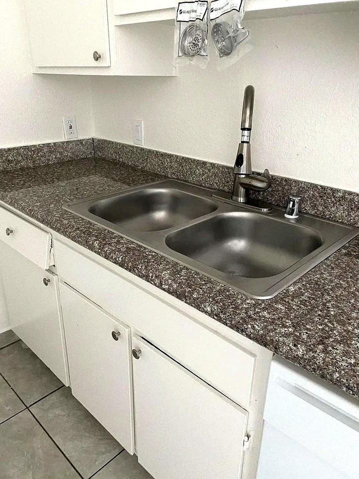 14000 Foothill Blvd - Photo 6 of 10
