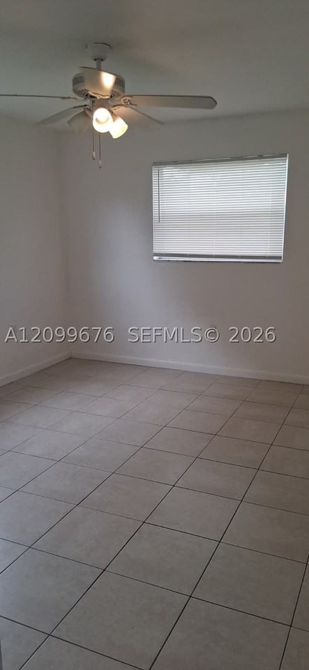 2332 Fillmore St #1 - Photo 4 of 11
