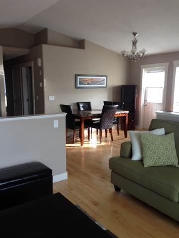8902 70 Ave - Photo 4 of 10