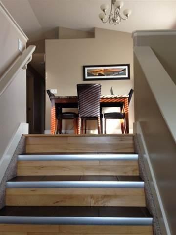 8902 70 Ave - Photo 5 of 10