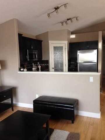 8902 70 Ave - Photo 6 of 10