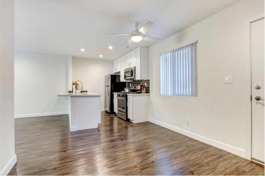 14851 Vanowen St - Photo 3 of 10