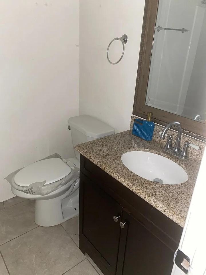 15324 Vanowen St - Photo 5 of 5