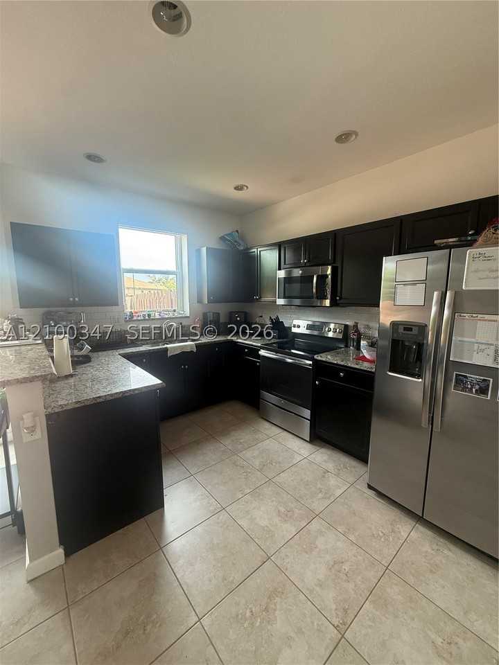 23805 Sw 117th Ct #23805 - Photo 3 of 11